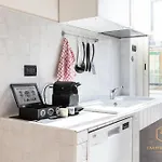 Appartement Teano - 10min To Colosseo, 100mt To Metro, A-c, 2 Bedrooms *
