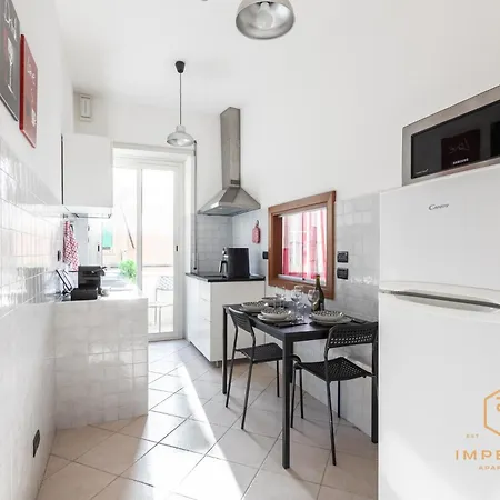 Appartement Teano - 10min To Colosseo, 100mt To Metro, A-c, 2 Bedrooms