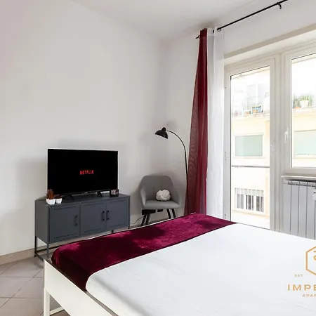 Teano - 10min To Colosseo, 100mt To Metro, A-c, 2 Bedrooms Ρώμη
