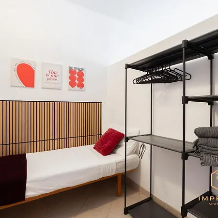 Teano - 10min To Colosseo, 100mt To Metro, A-c, 2 Bedrooms Διαμέρισμα